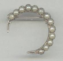Brooch/Victorian Revival Cresent W/Faux Pearls