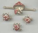 Set(s)GT Collar Bar/Clip W/Enaml Mushroom & 3 Enamel Lady Bug Scatter Pins