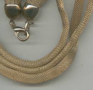 Necklace/3 Strands GT Mesh Chains
