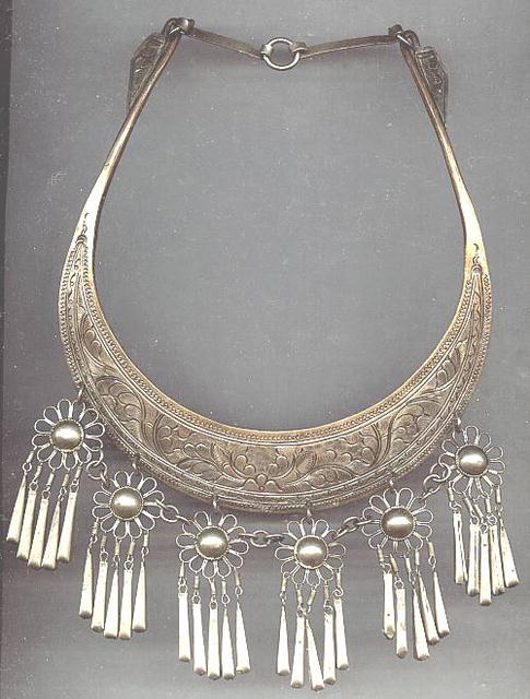 Necklace/Neck Cuff or Plate/Floral Dangles/Middle Eastern