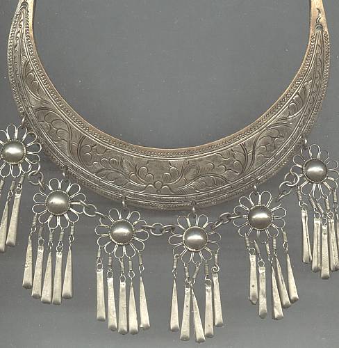 Necklace/Neck Cuff or Plate/Floral Dangles/Middle Eastern