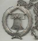 Necklace/Designer/RAFAELIAN Cranston,RI/Pewtwe Color Metal Wreth W?Liberty Bell
