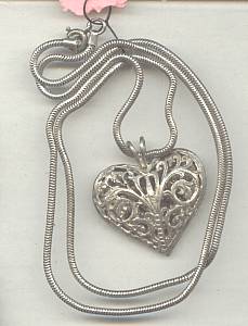 Necklace/SM ST Snake Chain W/Brite Cut Filagree Heart