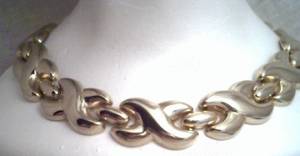 Necklace/Goldtone Fat Link-Puffy