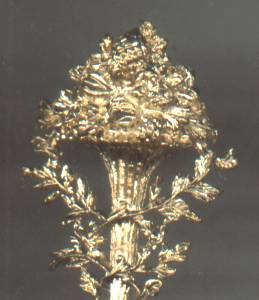 Brooch/Contemporary/Heavy Gold Plated Floral Bouquet With Foliate Accents
