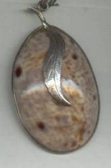 Pendent/Handmade/Cowerie Shell Fruit(?Pear)