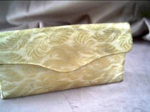 Purse/Evening/Clutch/Cream Fabric W/Gold Thread Leaves