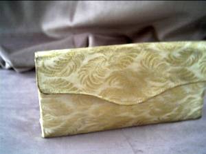 Purse/Evening/Clutch/Cream Fabric W/Gold Thread Leaves