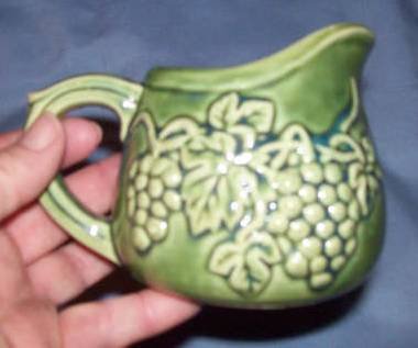 Porcelain/Pottery/Green Glaze Grape Motif Creamer