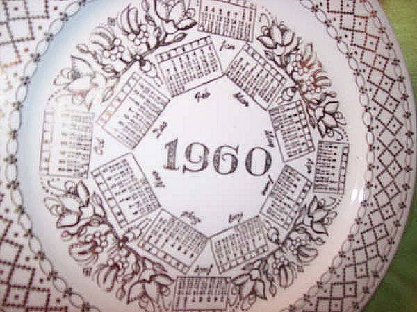 Porcelain/Ceramic 1960 Calender Plate