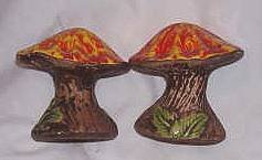 Salt&Pepper/Pottery 1970's Orange Mushrooms