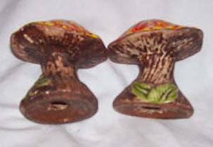 Salt&Pepper/Pottery 1970's Orange Mushrooms