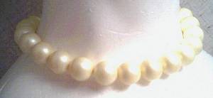 Necklace/Choker/Single Strand Of Creamy Ivory Colored Plastic Bead