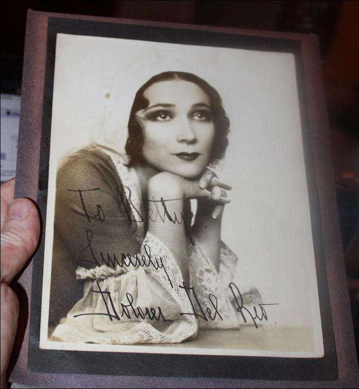 Actress Dolores Del Rio Autograph