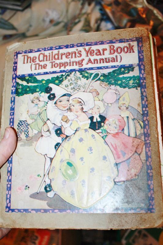 Children's Collectible Yearbook Topping Annual 1919