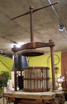 St. Tropez Wine Press