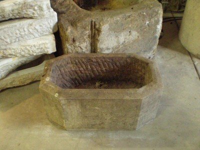 Octagonal Stone Auge