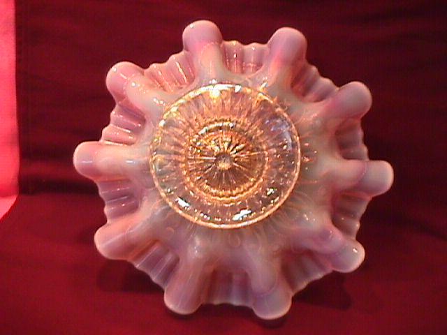 Dugan Carnival Glass (Raindrops) Bowl (Peach Opalescent)