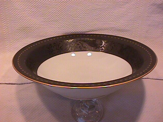 Noritake Fine China (Benedicta #6976) Round Vegetable