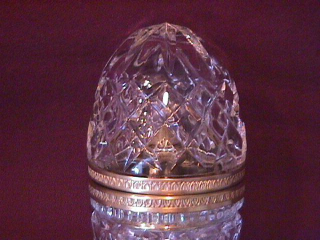Lead Crystal (Egg Casket) Jewelry Stand