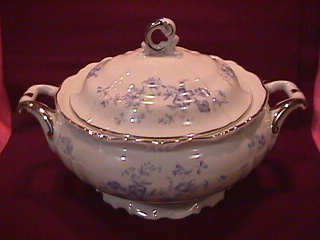 Edelstein Fine China (Ocean Blue) Covered Vegetable
