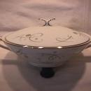 Noritake Fine China (Desiree)=#5632 Covered Vegetable