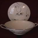 Noritake Fine China (Desiree)=#5632 Covered Vegetable