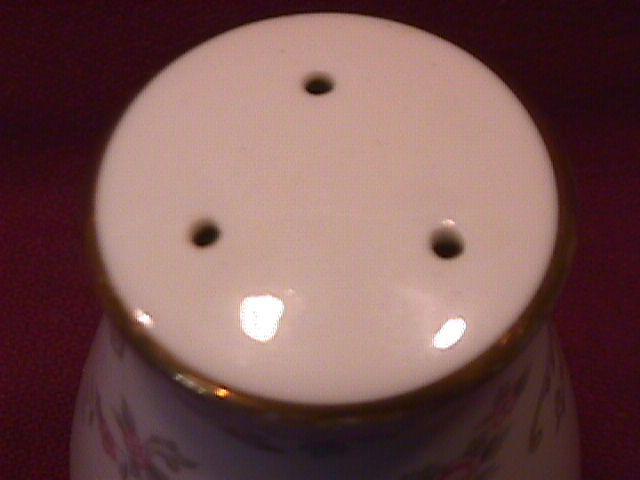 Noritake Fine China (Windsor)=#5924 Salt Shaker