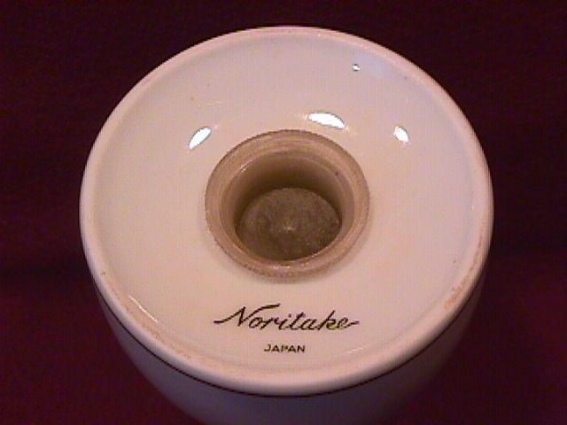 Noritake Fine China (Windsor)=#5924 Pepper Shaker