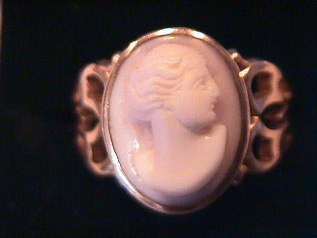 1800's Antique Cameo Ring