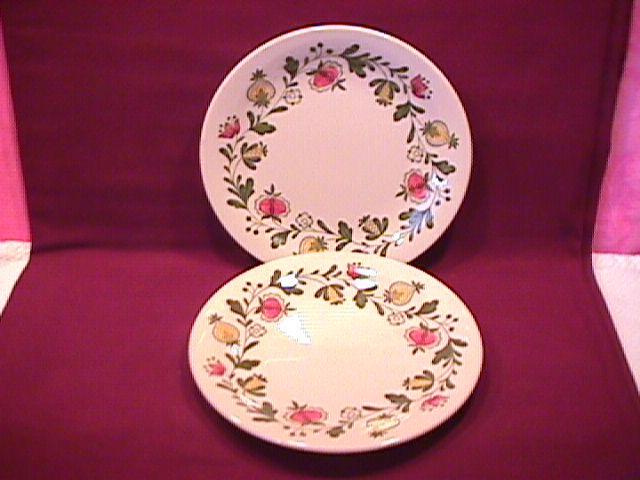 Johnson Brothers (Gretchen)=Green 2-Cake Plates
