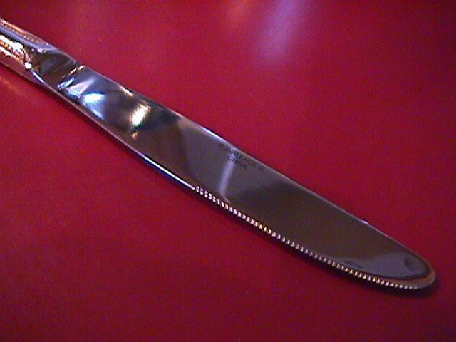 Wallace Stainless (Classic Bead) 18/10-Gold Accent= Dinner Knife