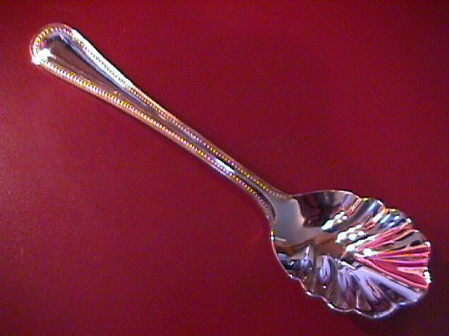 Wallace Stainless (Classic Bead) 18/10-Gold Accented=Sugar Shell