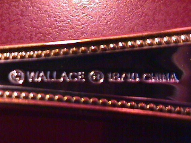 Wallace Stainless (Classic Bead) 18/10-Gold Accented=Sugar Shell