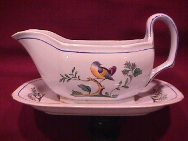 Spode Finestone (Queens Bird) Gravy Boat Fast on Stand