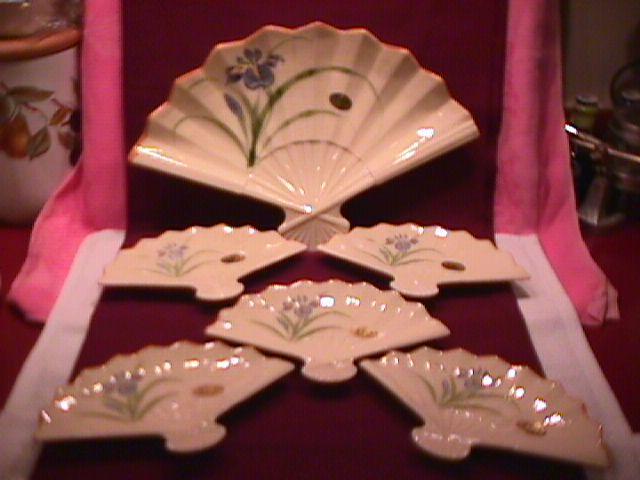Ono= Fan Form Hostess Set