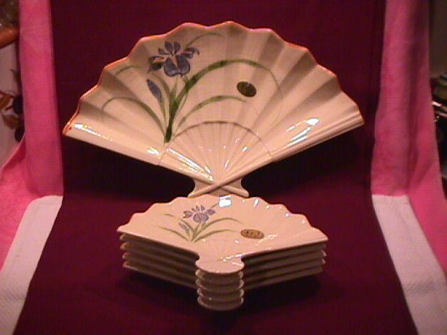 Ono= Fan Form Hostess Set