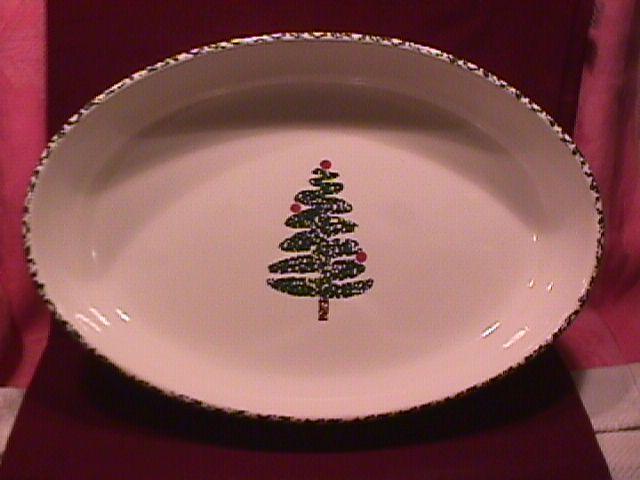 Furio Home Fine China (Christmas Tree) Oval Baker