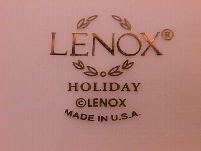 Lenox Fine Porcelain (Christmas Wreath) 3-Part Relish