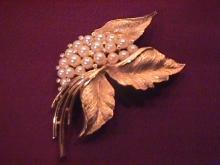 Vintage Trifari Brooch with Pearls