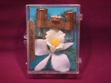 Hawaiian Souvenir=White Ginger Duo Perfume Binoculars