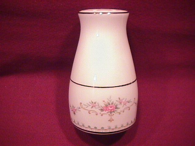 Noritake Fine China (Fairmont) #6102-Pepper Shaker