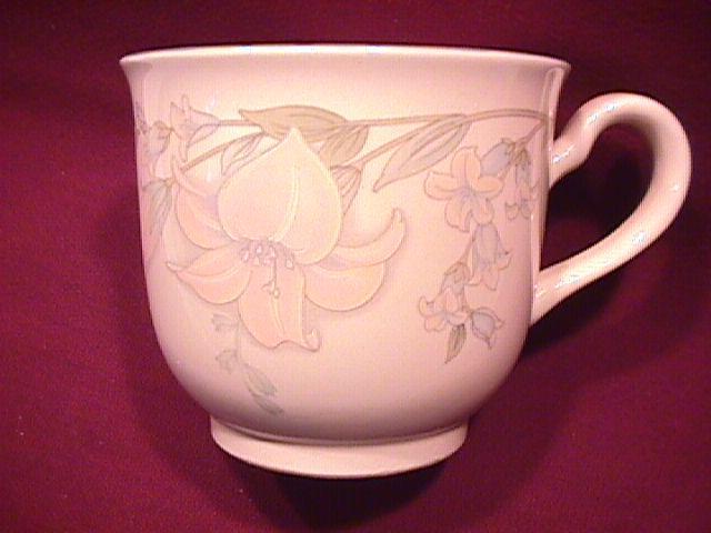 Noritake-Keltcraft-Fine China (Dreamer) Cup Only