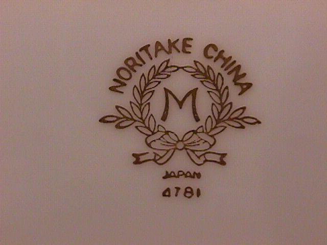 Noritake Fine China (Penelope) Dinner Plate