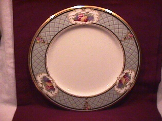 Noritake Bone China (Royal Emblem) #4587 Dinner Plate