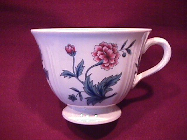 Wedgwood Fine China (Williamsburg Potpourri) Cup Only