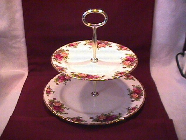 Royal Albert (Old Country Roses) 2-Tiered Tid-Bit Server