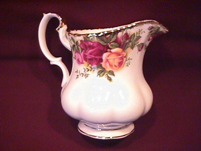 Royal Albert (Old Country Roses) Creamer