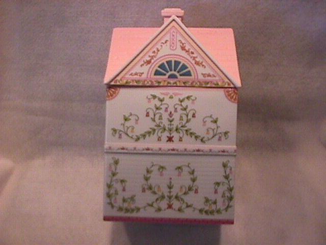 Lenox Fine Porcelain (The Lenox Village) Sugar Canister