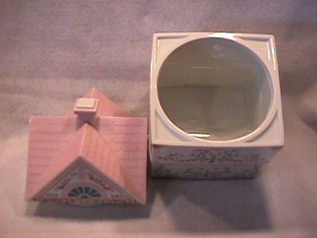 Lenox Fine Porcelain (The Lenox Village) Sugar Canister